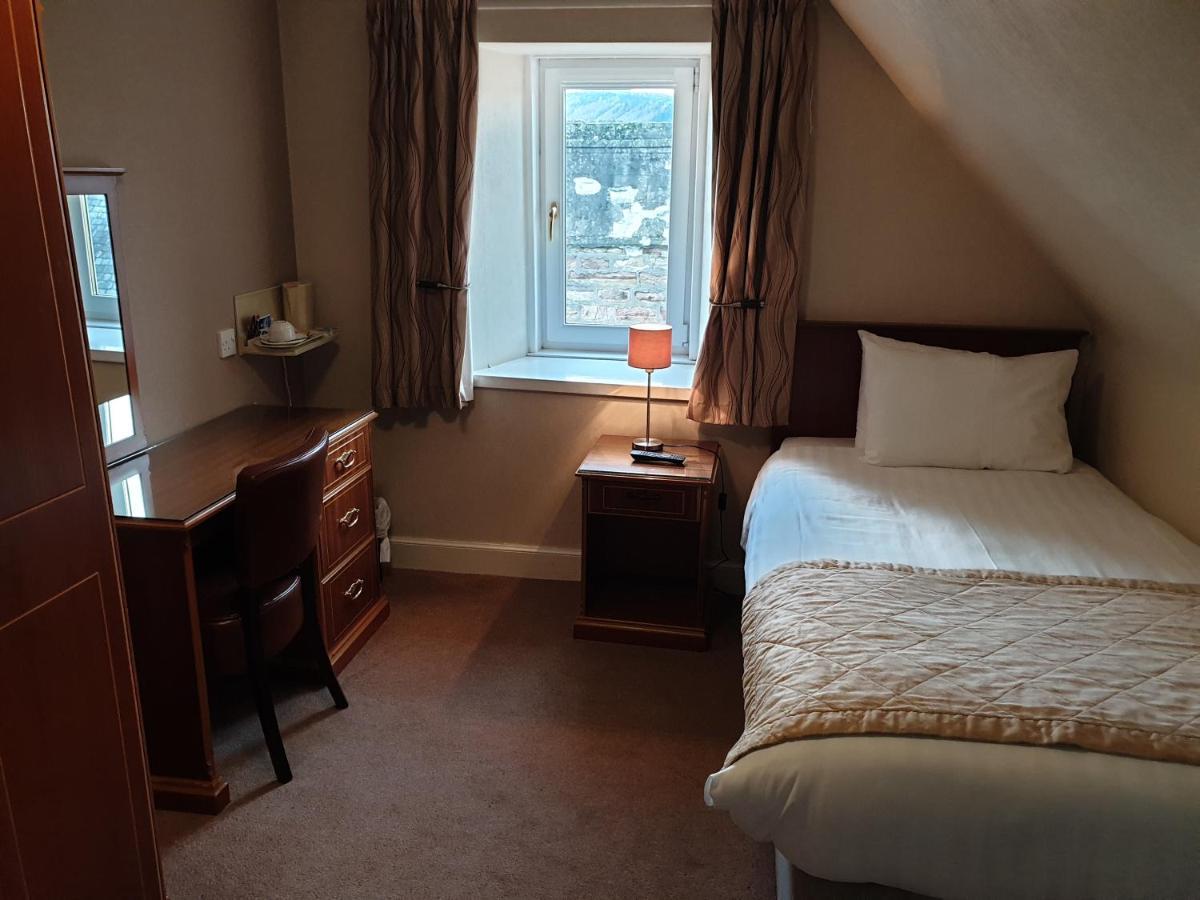 Commercial Hotel Алнесс Экстерьер фото