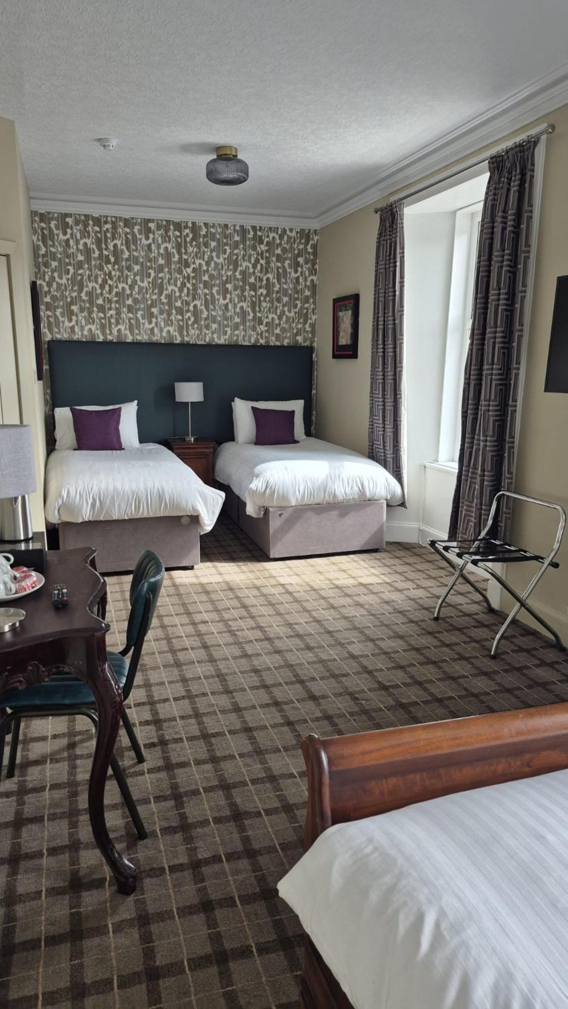 Commercial Hotel Алнесс Экстерьер фото