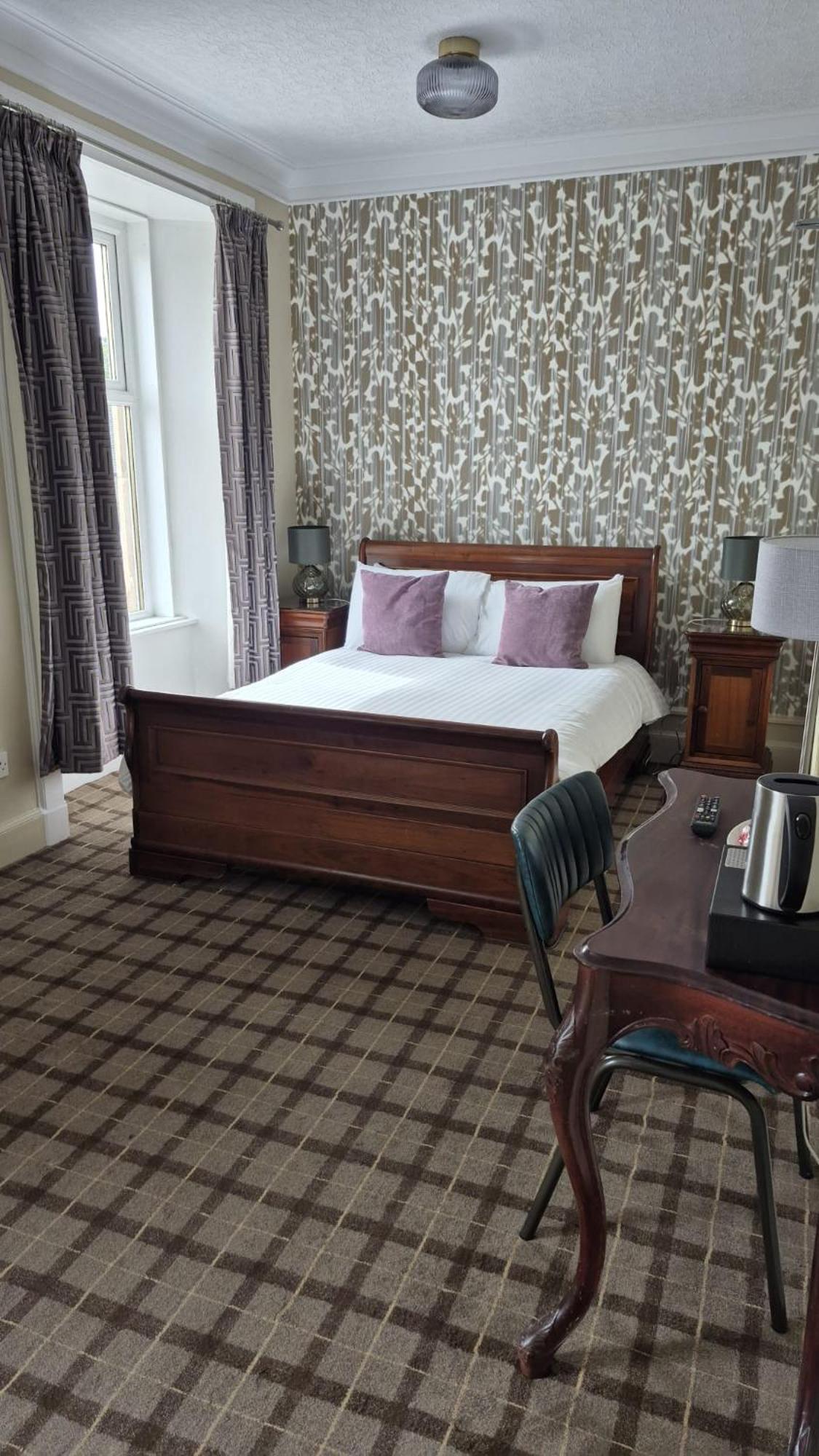 Commercial Hotel Алнесс Экстерьер фото